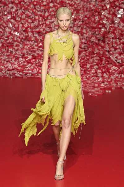 Look 48